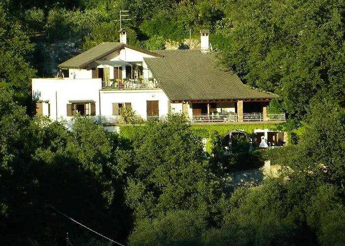 Casa Blu إمبيريا